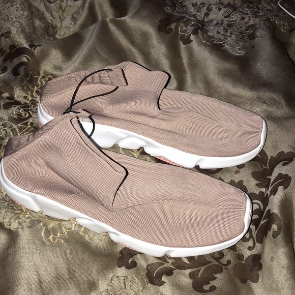 BRAND NEW SOCK SHOES ‼️🖤 - Picture 5 of 5